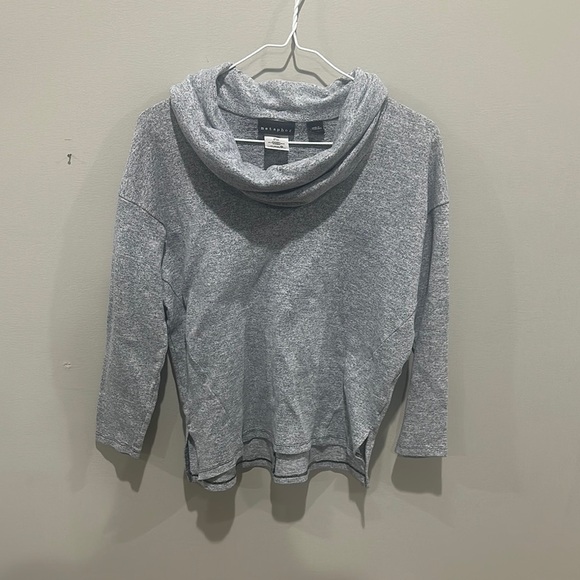 NWOT Metaphor Gray Cowl Neck Sweater Soft Knit Casual size S - Picture 1 of 4